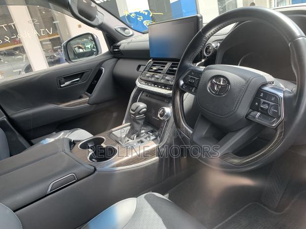 Toyota Land Cruiser 3.5 Petrol 4WD 2022 Black