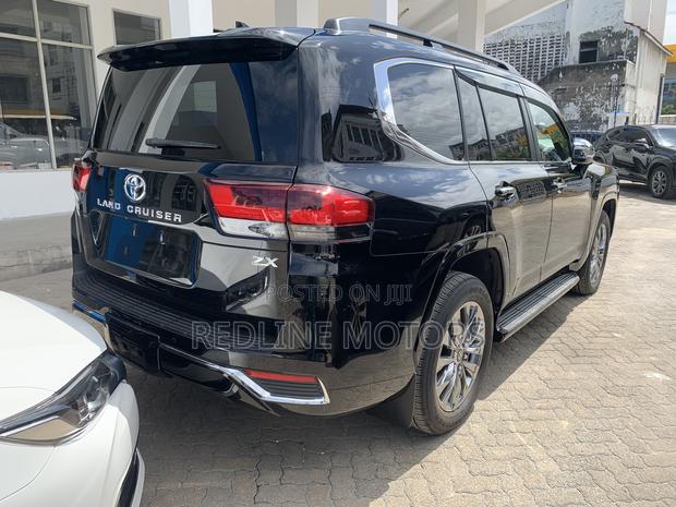 Toyota Land Cruiser 3.5 Petrol 4WD 2022 Black
