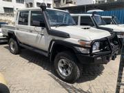 Toyota Land Cruiser 4.5 V8 TD 2019 Off white for sale