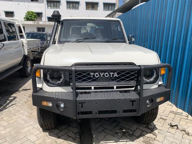 Toyota Land Cruiser 4.5 V8 TD 2018 White