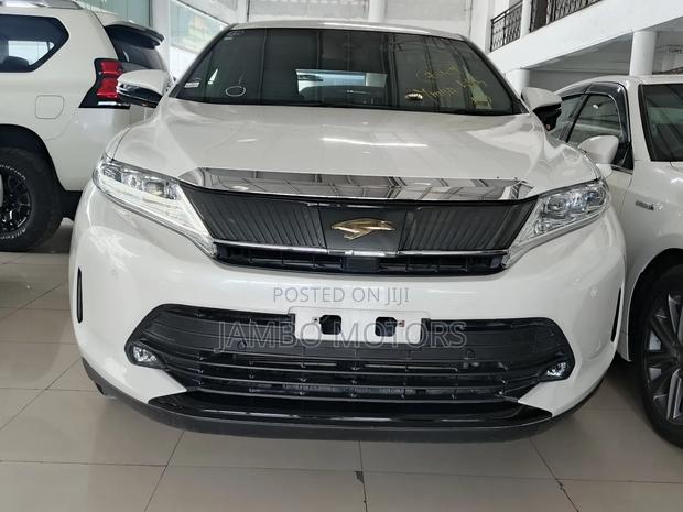 Toyota Harrier 2.5 Hybrid 4WD 2019 White