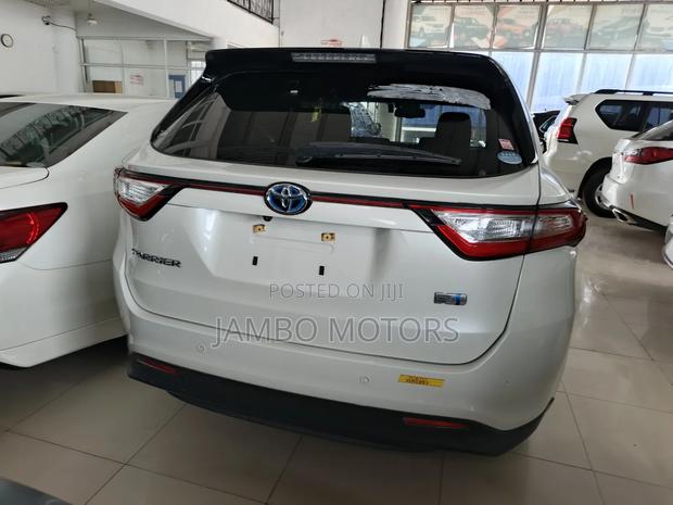 Toyota Harrier 2.5 Hybrid 4WD 2019 White