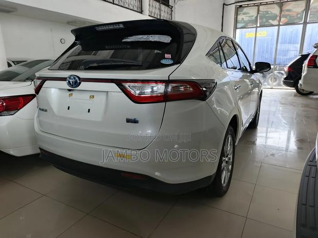 Toyota Harrier 2.5 Hybrid 4WD 2019 White