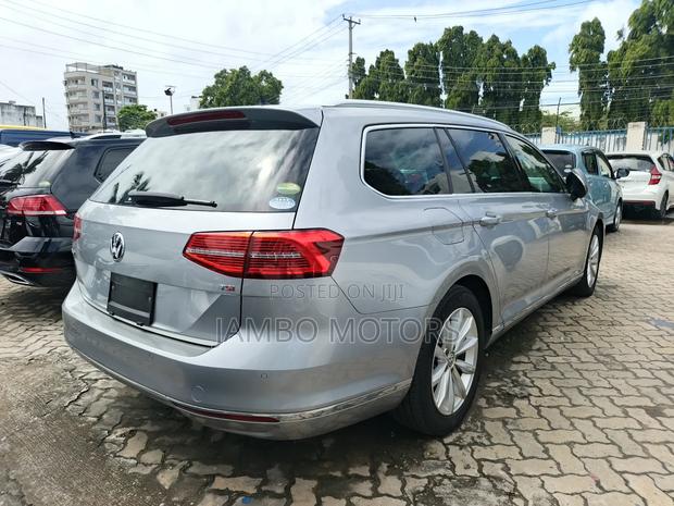 Volkswagen Passat 2.0T S 2018 Silver