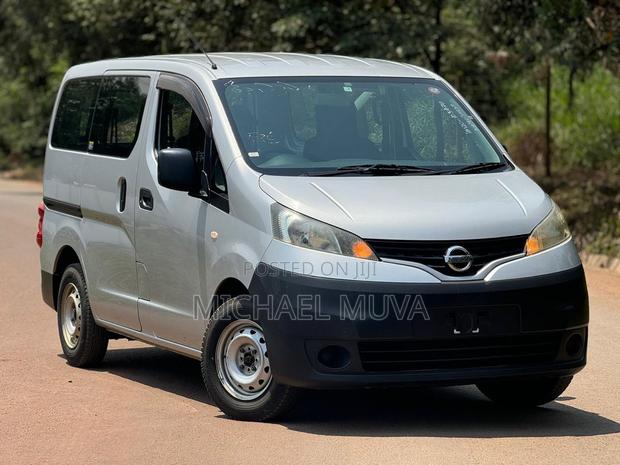 Nissan NV200 2018 Silver