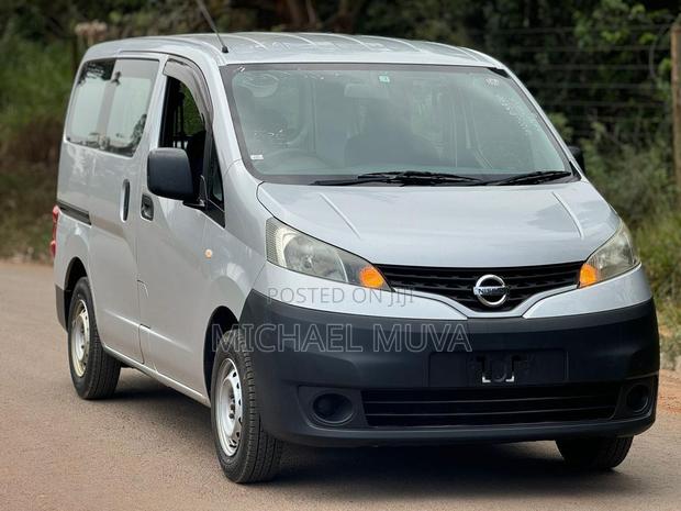 Nissan NV200 2018 Silver