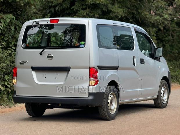 Nissan NV200 2018 Silver