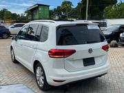Volkswagen Touran 2018 Pearl for sale