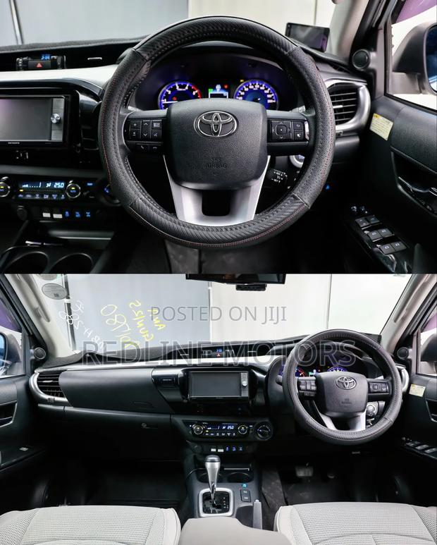 Toyota Hilux 2018 White