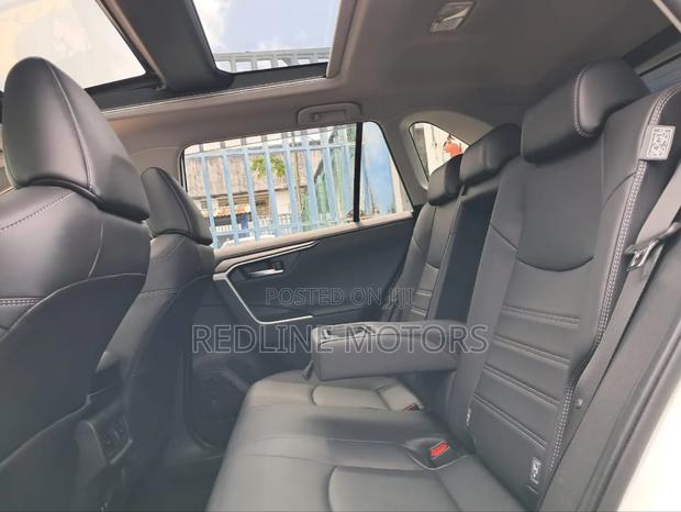 Toyota RAV4 2018 Pearl