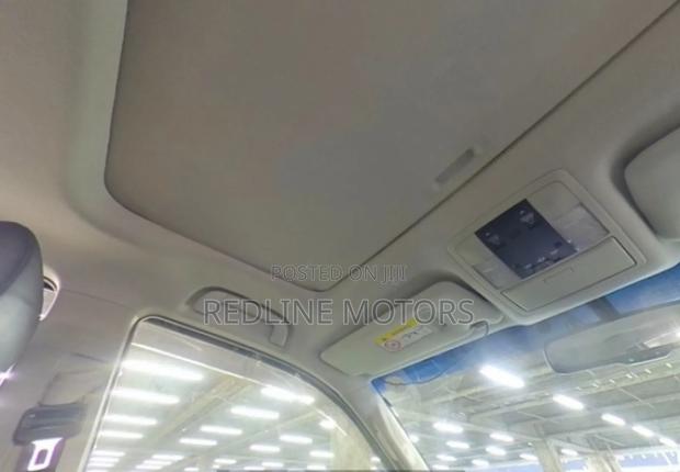 Toyota Land Cruiser Prado 2018 Pearl