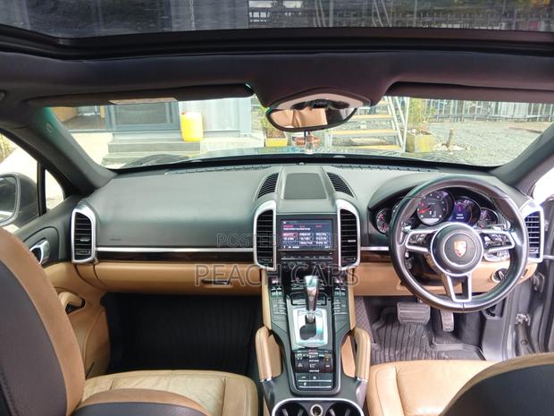 Porsche Cayenne S 4dr SUV AWD (3.6L 6cyl Turbo 8A) 2015 Gray