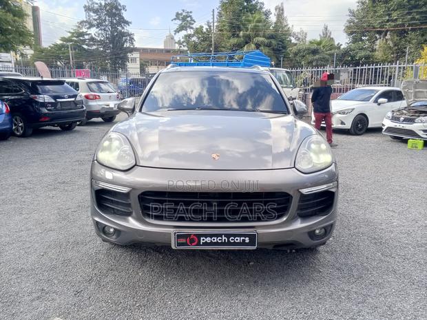 Porsche Cayenne S 4dr SUV AWD (3.6L 6cyl Turbo 8A) 2015 Gray
