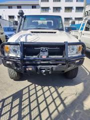 Toyota Land Cruiser 2019 White for sale
