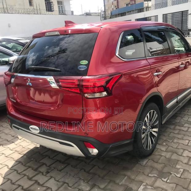 Mitsubishi Outlander ES FWD 2018 Red