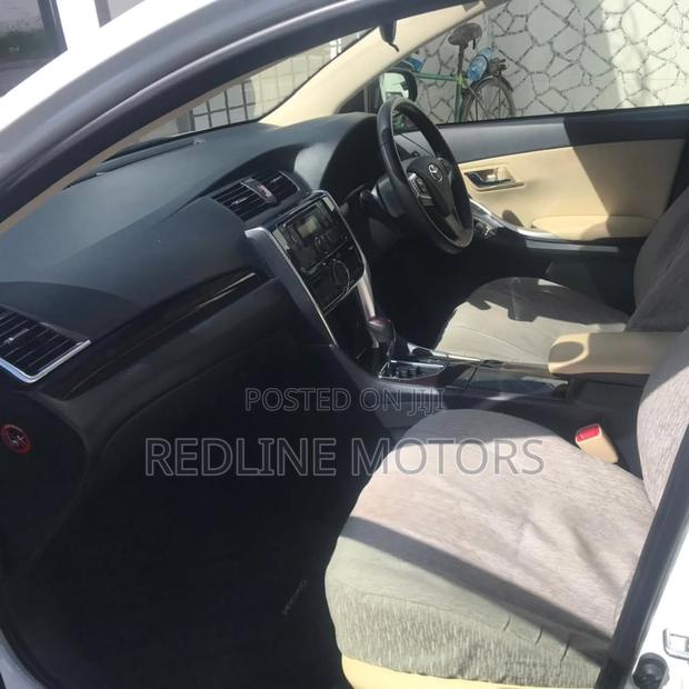 Toyota Premio 1.8 FWD 2019 White