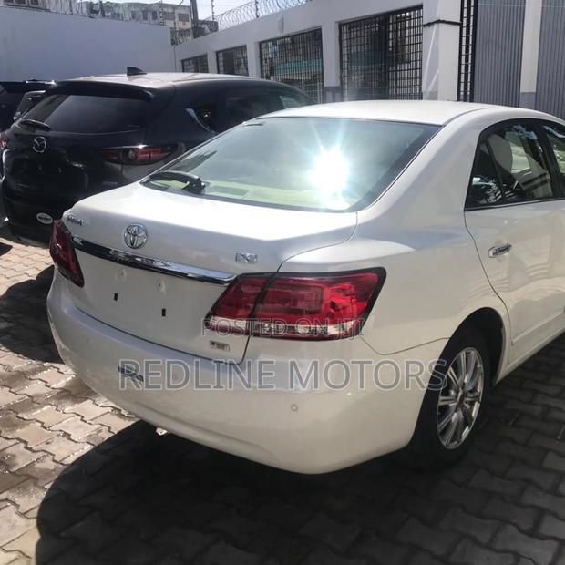 Toyota Premio 1.8 FWD 2019 White