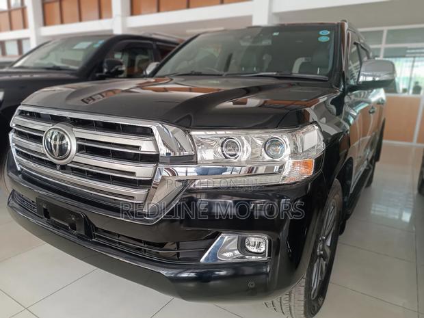 Toyota Land Cruiser 4.6 V8 ZX 2018 Black