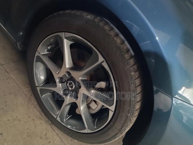 Volvo V40 2018 Gray