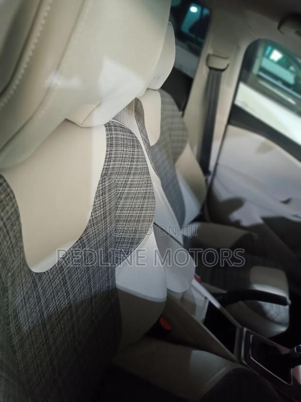 Volvo V40 2018 Gray