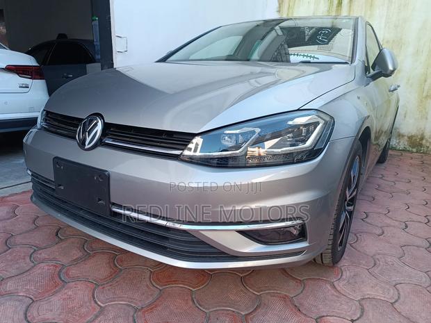 Volkswagen Golf Variant 2018 Silver