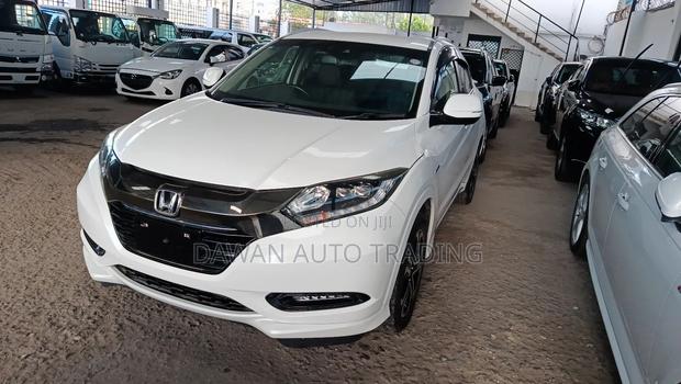Honda Vezel 2018 White