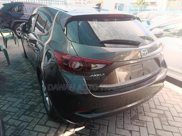 Mazda Axela 2018 Gray