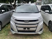 Toyota Noah 2.0 AWD (7 Seater) 2018 Silver for sale