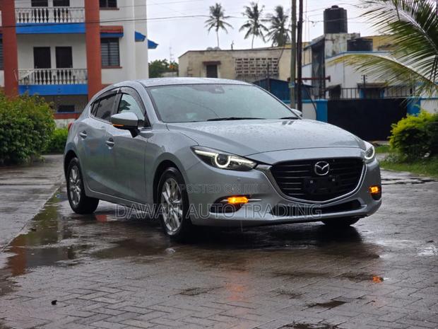 Mazda Axela 2018 Silver