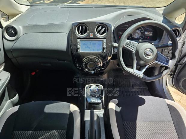 Nissan Note 1.2 Hybrid 2018 Silver