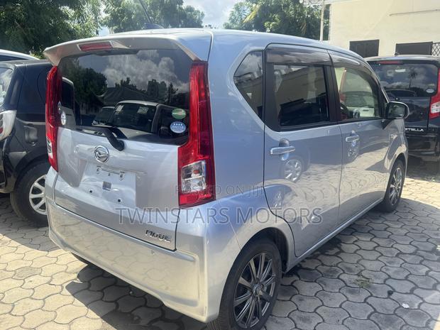 Daihatsu Move 2021 Silver