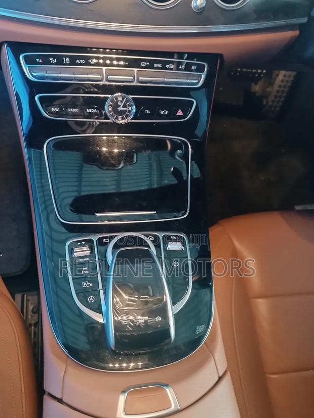 Mercedes-Benz E200 2018 Black