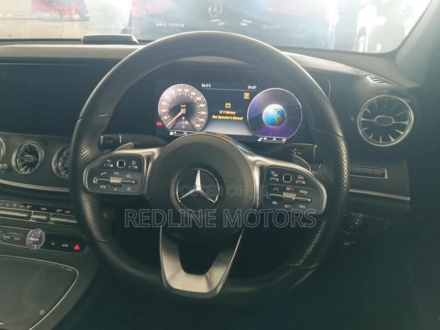 Mercedes-Benz E200 2018 Black