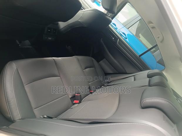 Subaru Legacy 2018 White