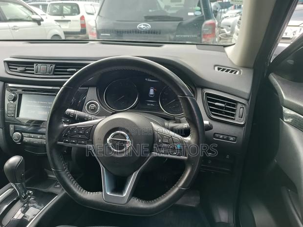 Nissan X-Trail 2018 Green