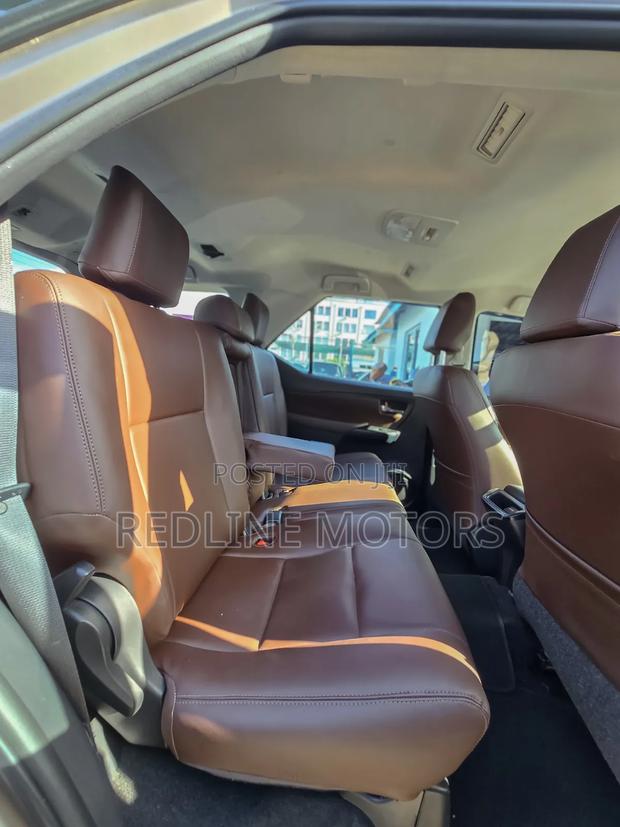 Toyota Fortuner 2018 Brown