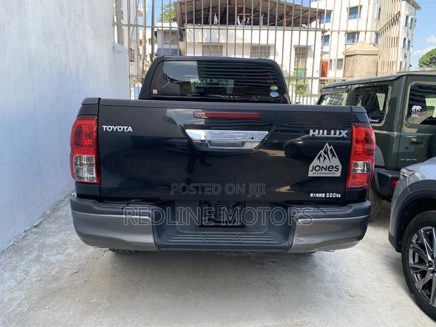 Toyota Hilux Revo Double Cab Deisel 2.4 RWD 2018 Black