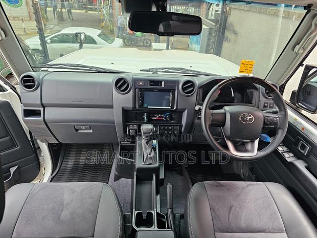 Toyota Land Cruiser 2024 Off white