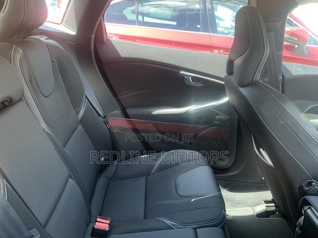 Volvo V40 2018 Blue