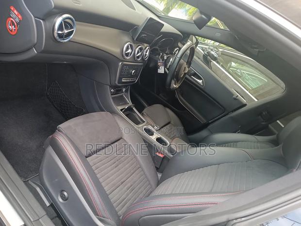Mercedes-Benz C180 2018 Black