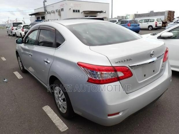 Nissan Sylphy 2019 Silver