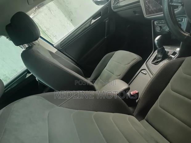 Volkswagen Tiguan 2018 Blue