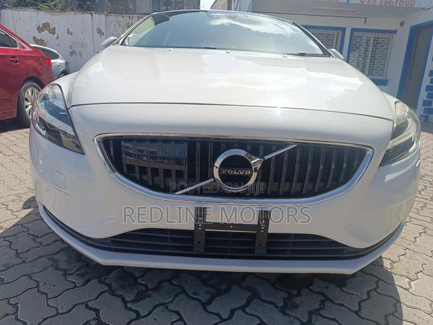 Volvo V40 2018 Gray