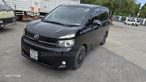 Toyota Voxy 2013 Black