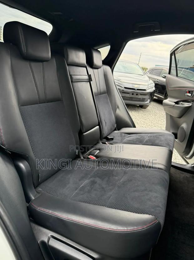 Toyota Harrier 2.0 Turbo 4WD 2018 White