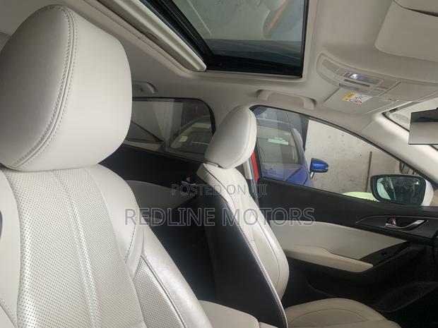Mazda Axela 2018 Red