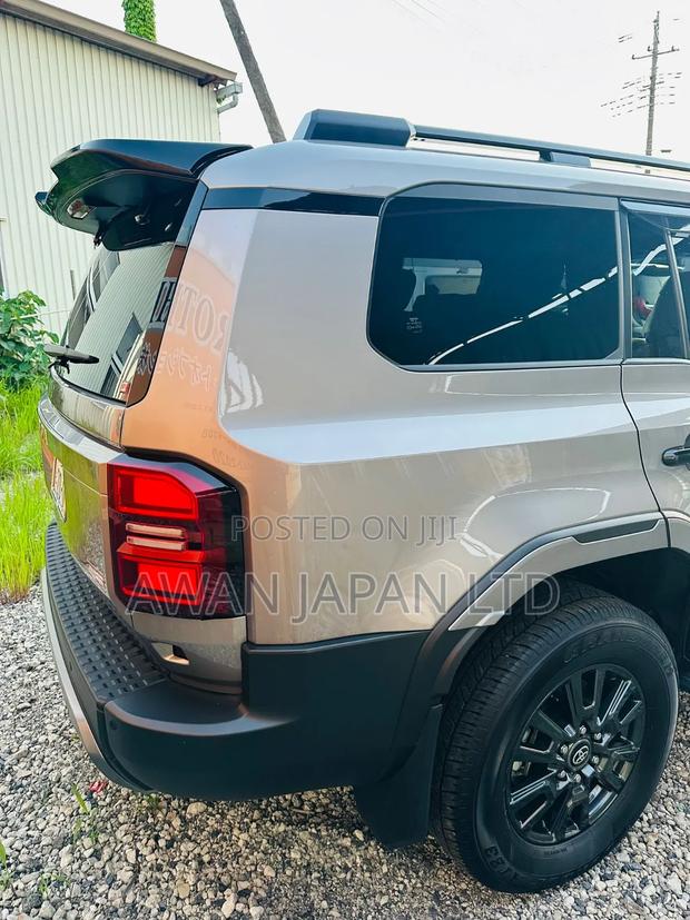 Toyota Land Cruiser Prado 2.7 2024 Brown