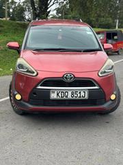 Toyota Sienta 2017 Red for sale