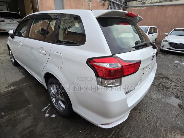 Toyota Corolla Fielder 1.5 Petrol FWD 2018 White