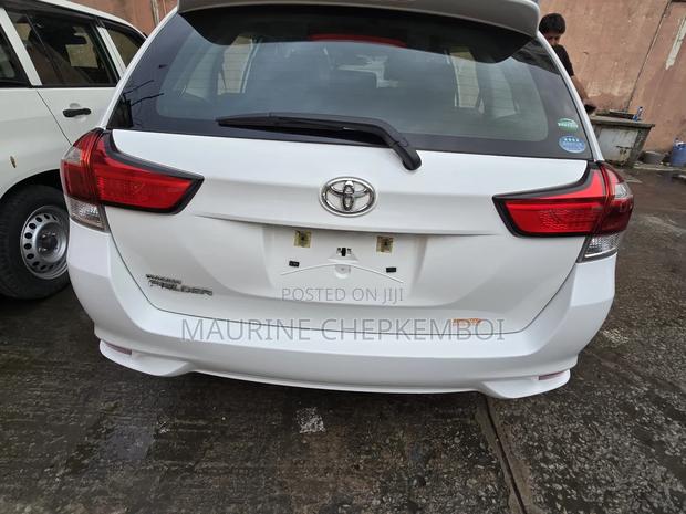 Toyota Corolla Fielder 1.5 Petrol FWD 2018 White